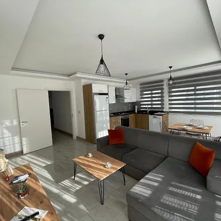 Girnenin Kalbinde Tatil